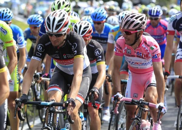 Joaquim Rodriguez (Katusha) and Frank Schleck (RadioShack - Nissan)