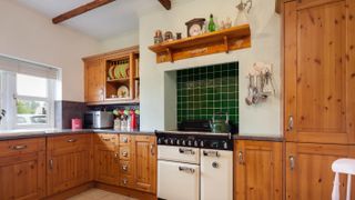Honey oak kitchen cabinets