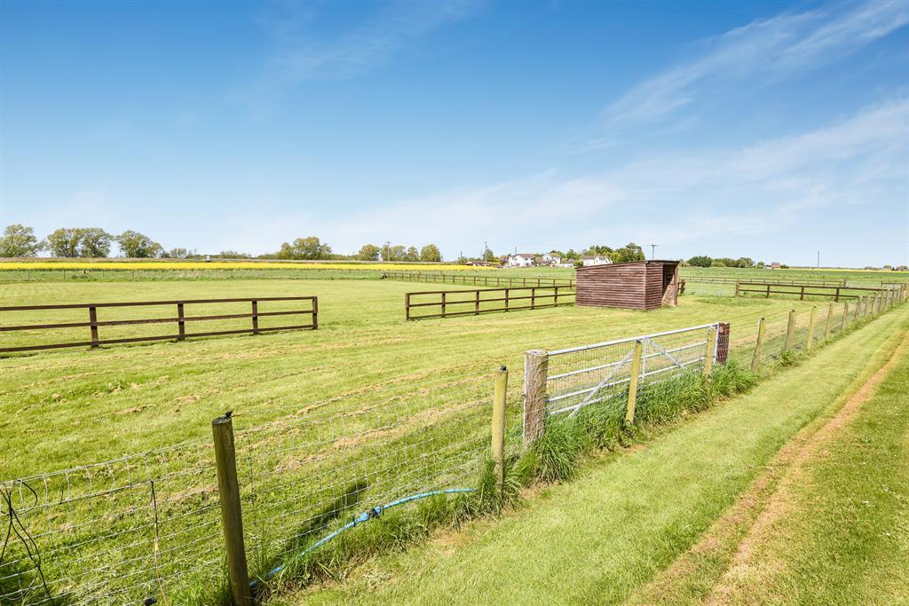 Priory Farm, Rawcliffe Bridge - Hunters 7