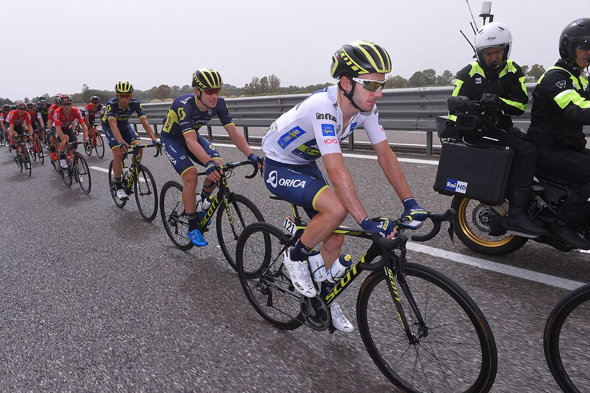 Adam Yates in white at the Giro d'Italia