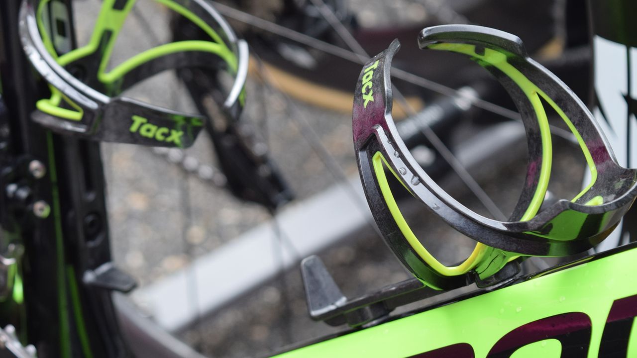 The team use carbon Tacx Ciro bottle cages