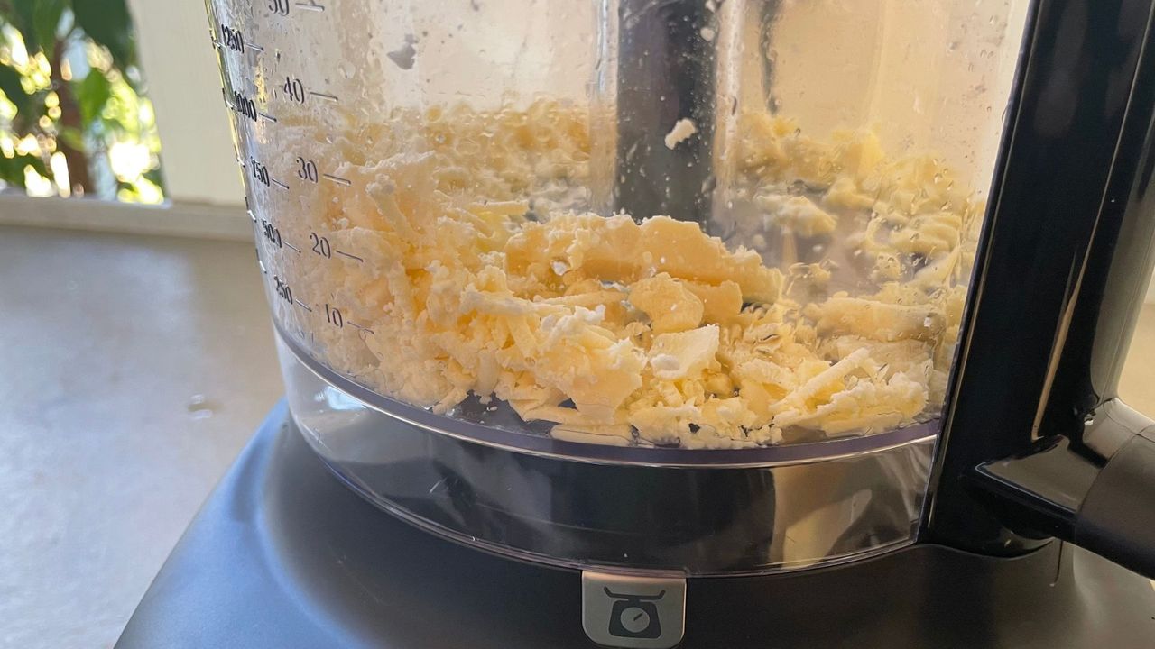 Kenwood Multipro One Touch grated cheese