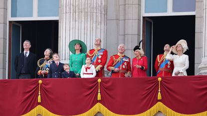 King Charles's Response To Camilla's Stern Message At Buckingham Palace ...