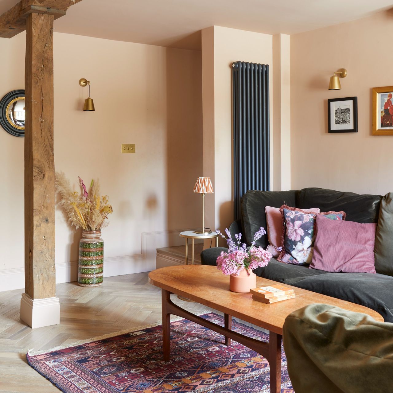 6 experts tricks for decorating small living room walls | Ideal Home