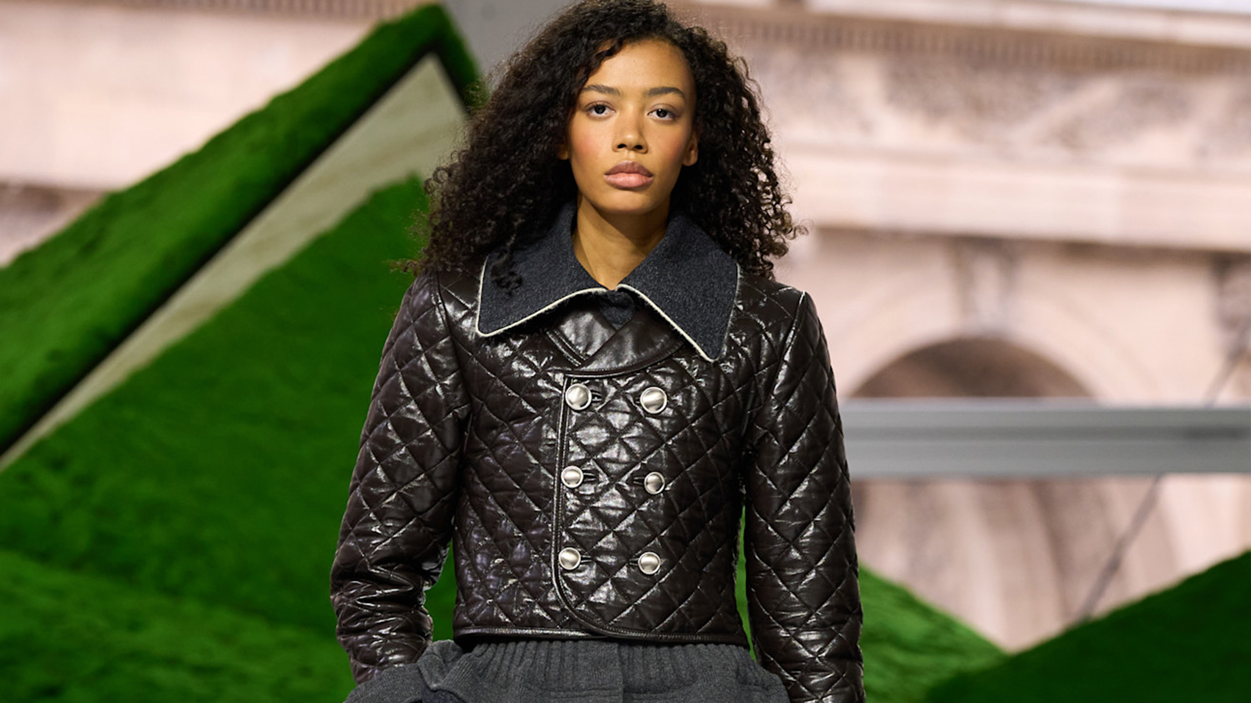 Louis Vuitton runway show moment fall/winter 2026