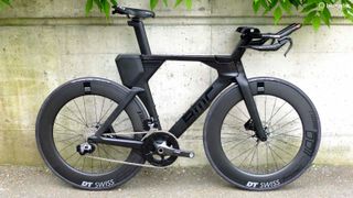 The new BMC Timemachine 01 Disc TT and triathlon bike — here in triathlon configuration