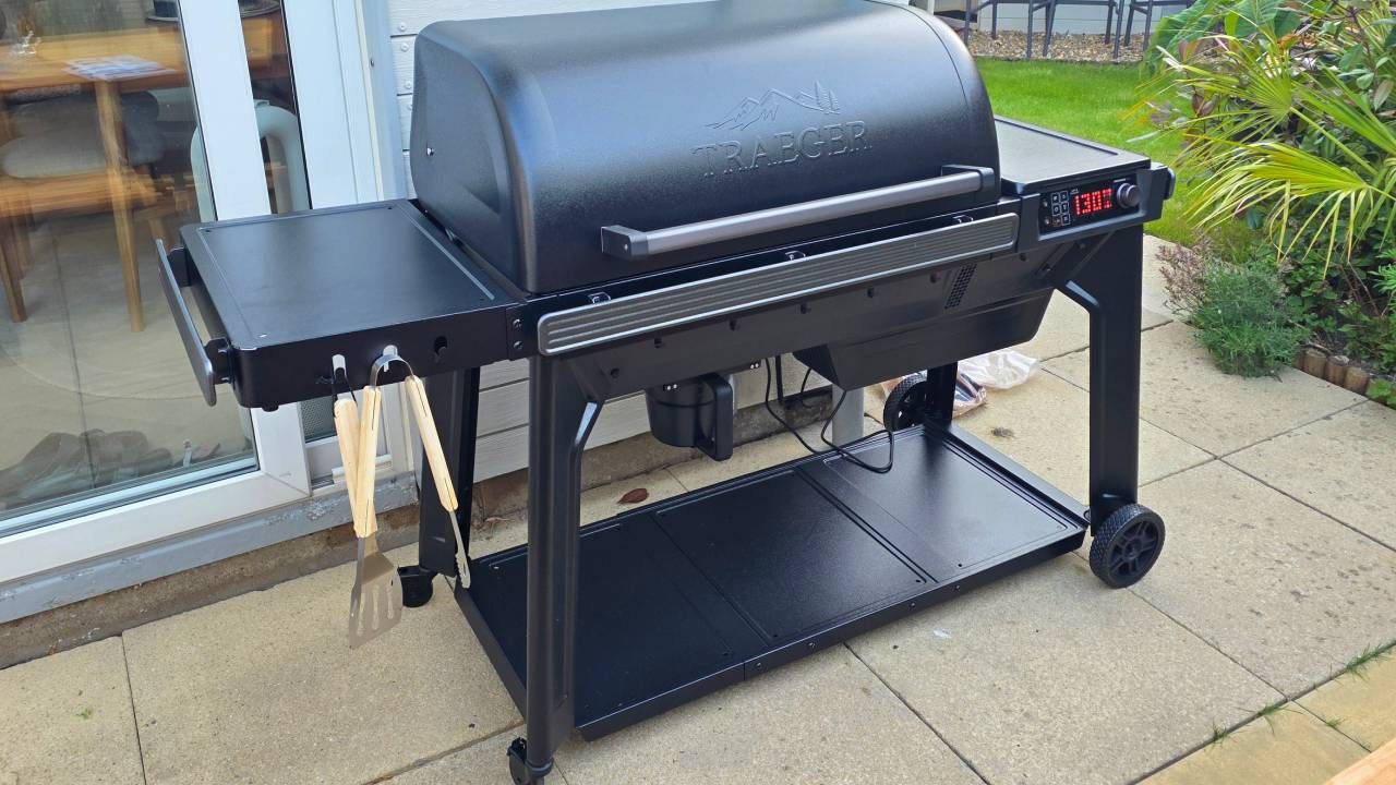 Traeger Woodridge Pro