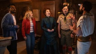 From left to right: Utkarsh Ambudkar as Jay, Rose McIver as Samantha, Rebecca Wisocky as Hetty, Richie Moriarty as Pete all looking shocked and Farhang Ghajar as Amunhotep.