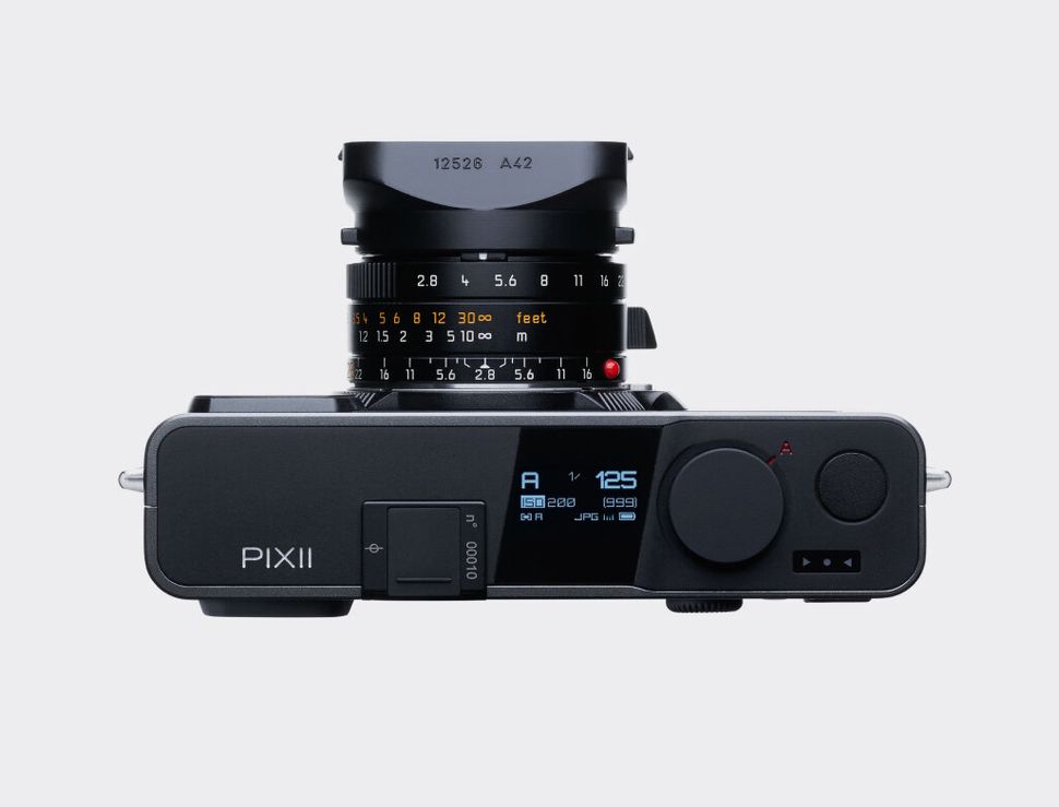 Pixii is here – the $3,000 camera with Leica mount, no LCD and no card