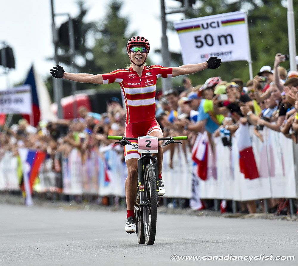 Annika Langvad (Denmark) wins