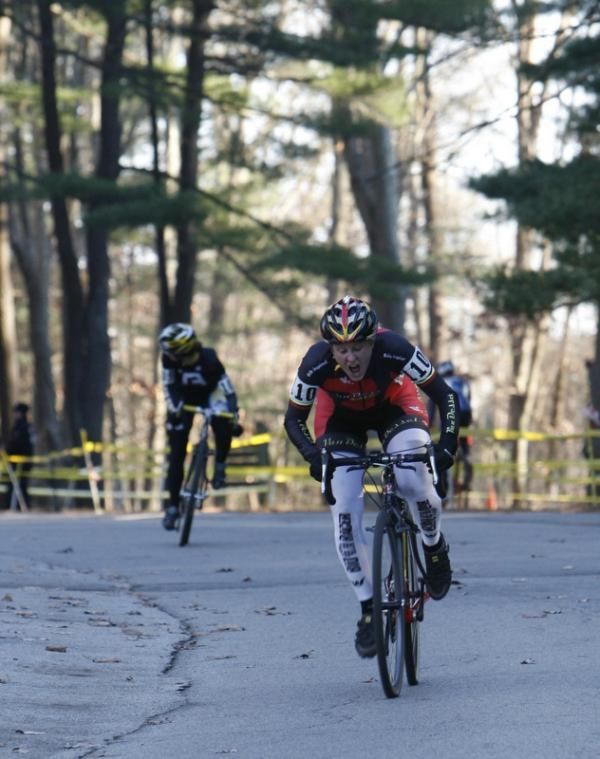 Jennifer Maxwell (Van Dessel Factory Team) went all out for the finish.
