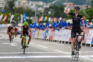 Michael Cumming (Rapha Condor JTL) wins stage 5