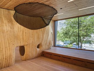 Organic structures and large openings at Austrian Kindergarten