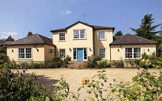 River Thames country house for sale