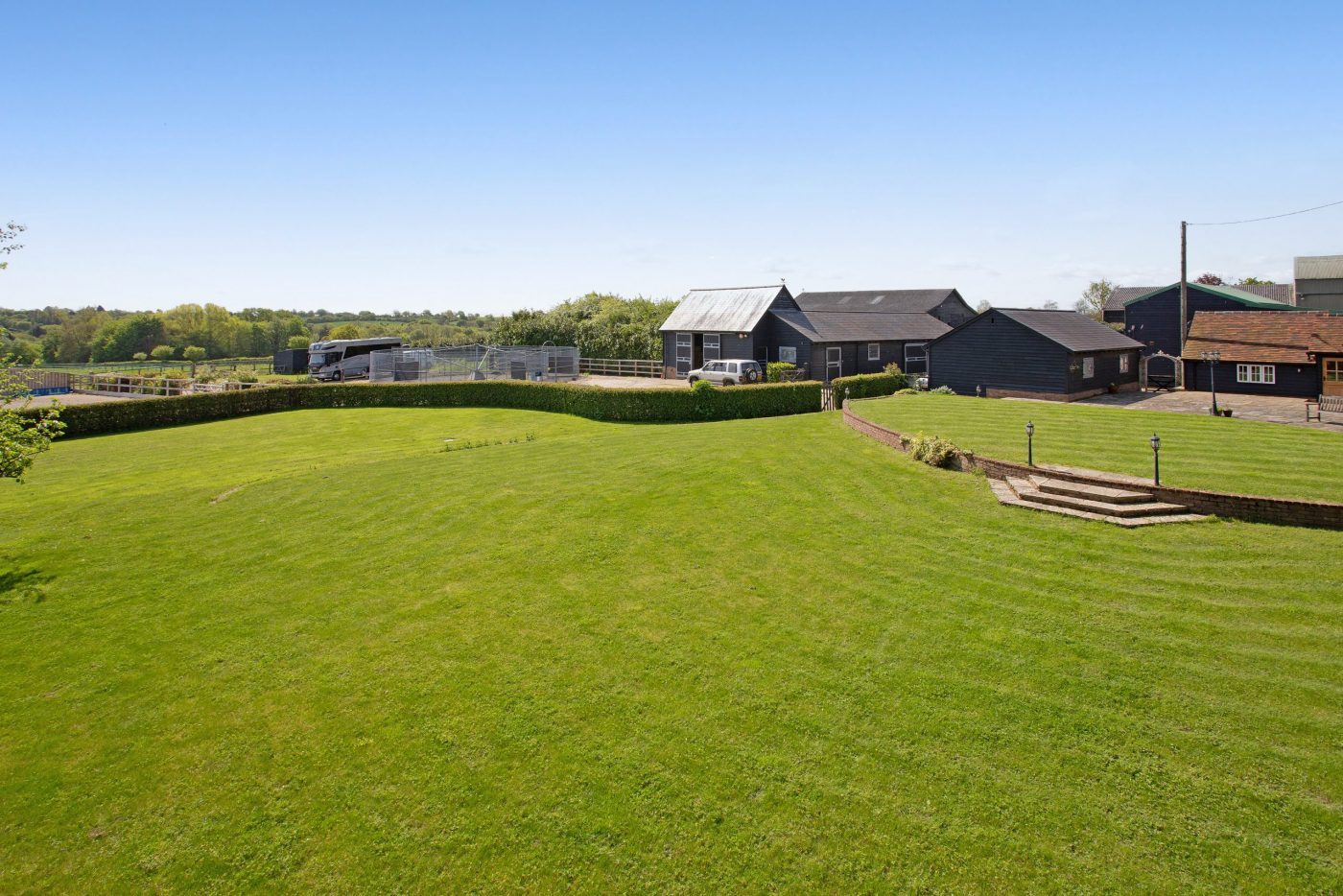Hammer-Hill-Farmhouse-317503-18-scaled-e1707737225456.jpg