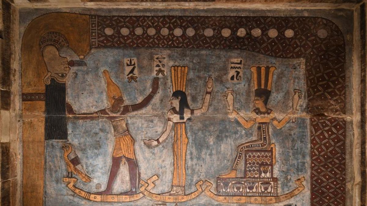 Women in a Temple of Death - Archaeology Magazine