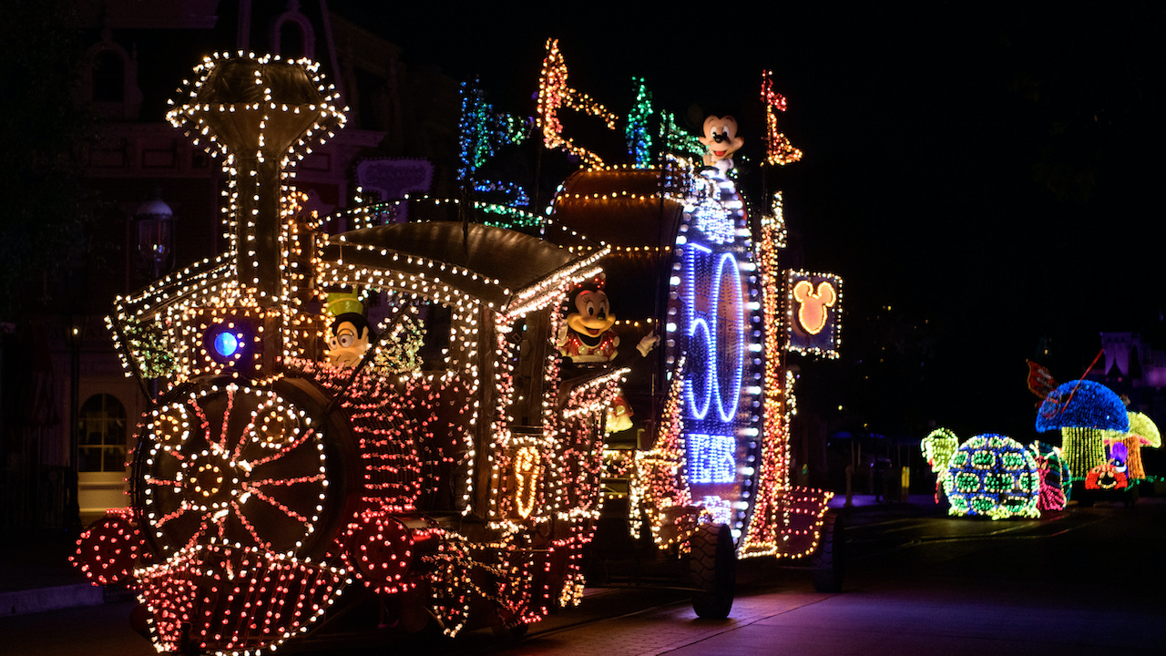 BREAKING: Main Street Electrical Parade and Disneyland Forever