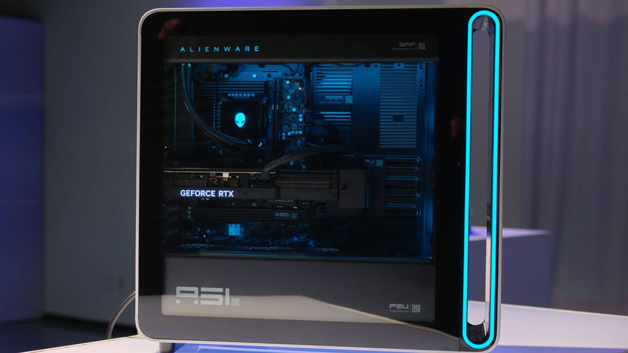 Side view of Alienware Area 51 glass panel