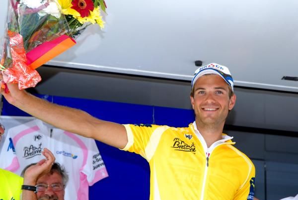 Niels Albert (BKCP Powerplus) on the podium after winning stage one in Pontrieux.