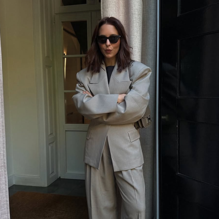 D&eacute;bora in a grey suit