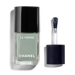 Chanel Le Vernis Nail Colour in shade 131 Cavalier Seul 