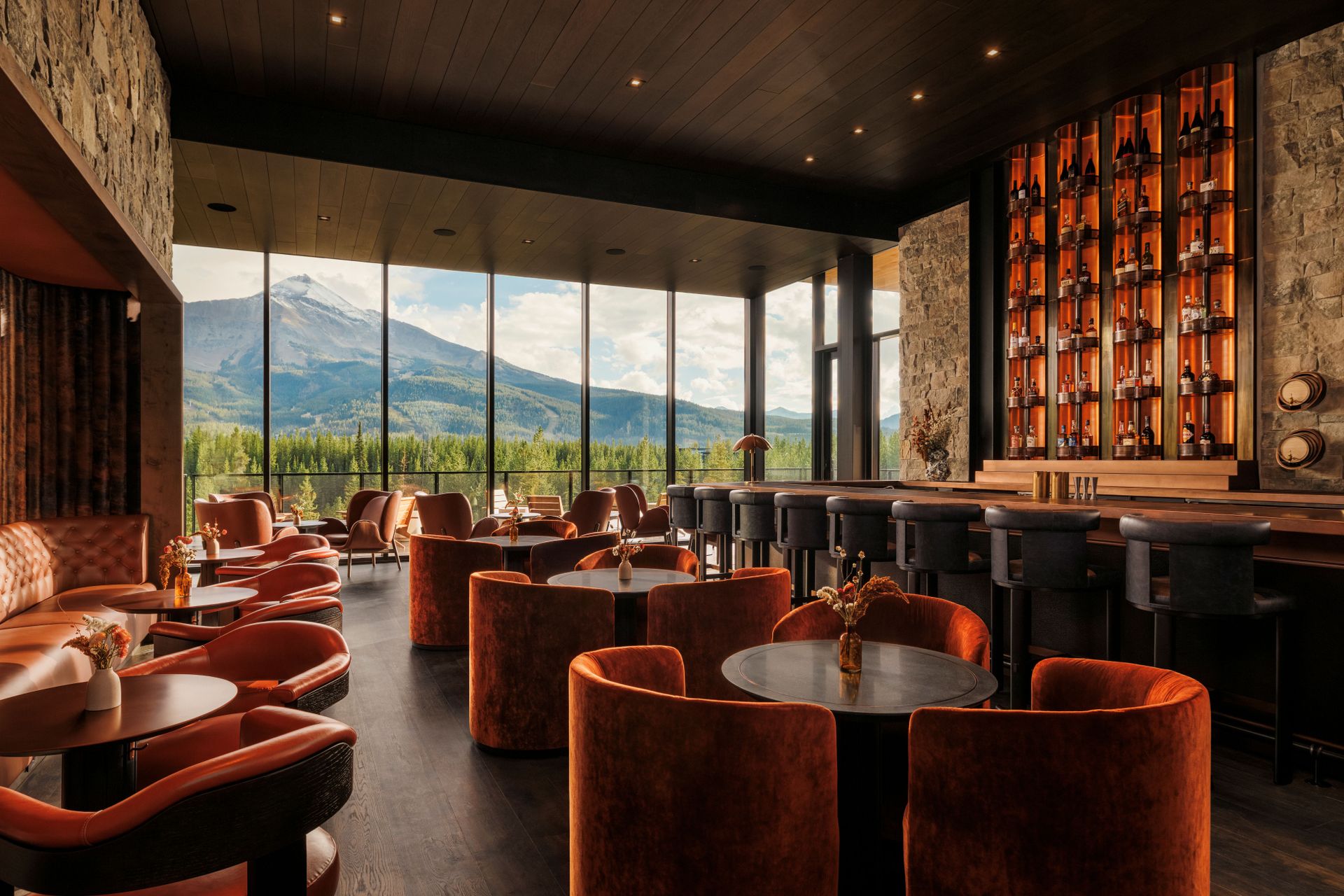 One&Only Big Sky hotel restaurant and mountain view