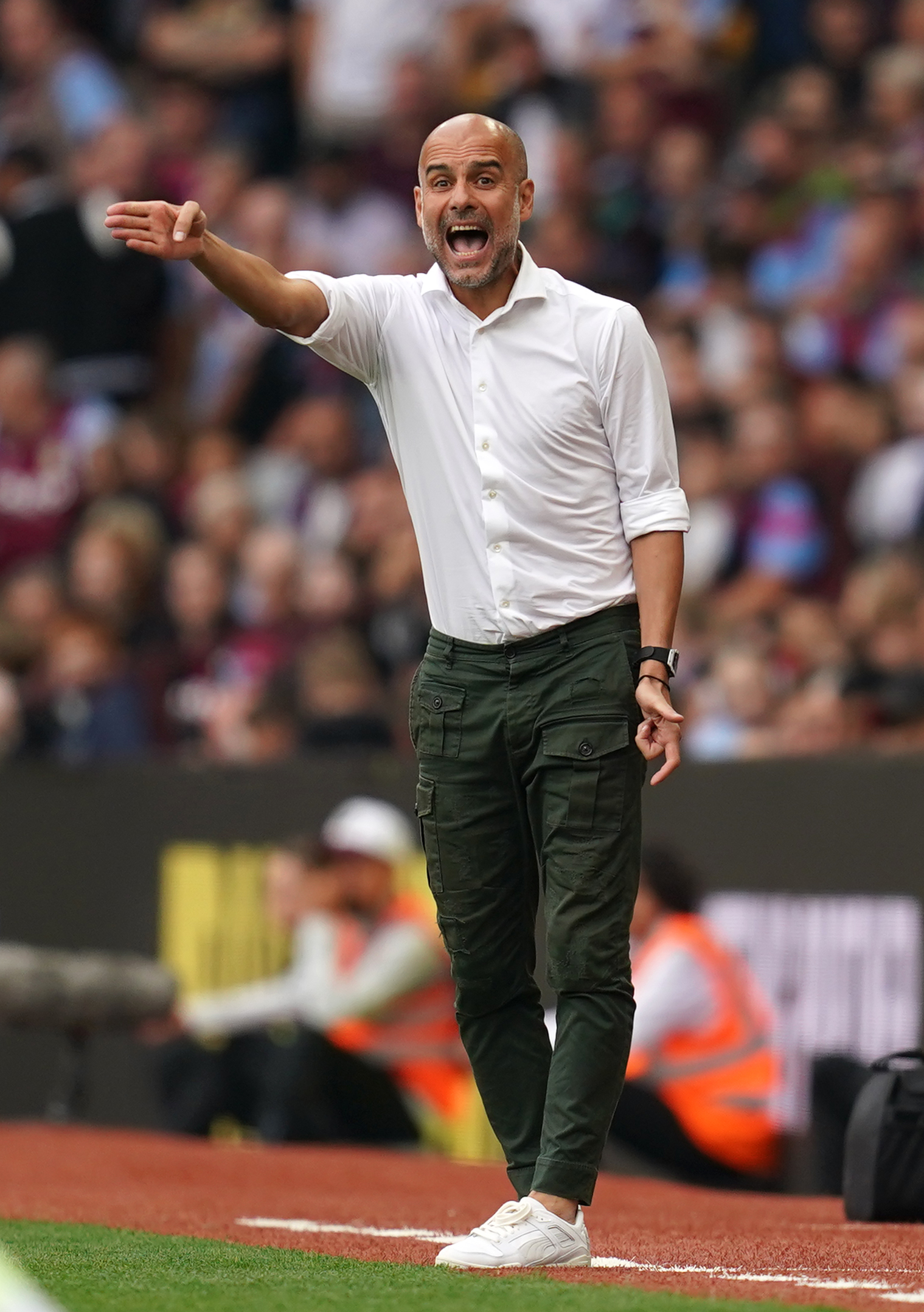 Manchester City manager Pep Guardiola giving instructions to  Pep  guardiola style Pep guardiola Pep