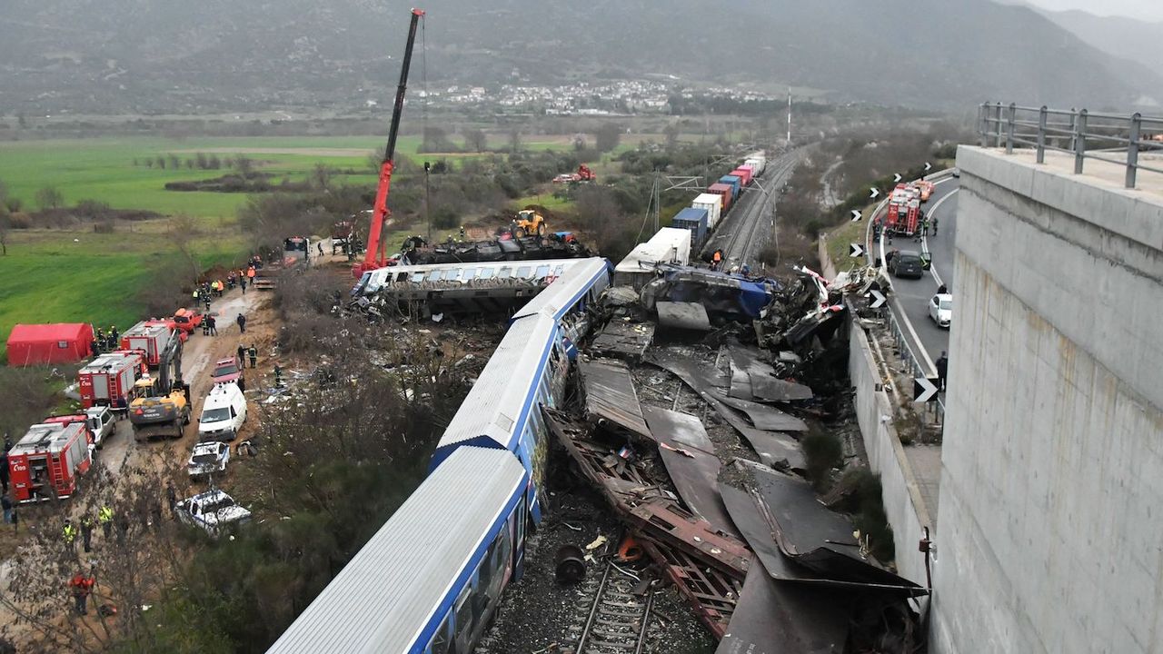 train crash greece