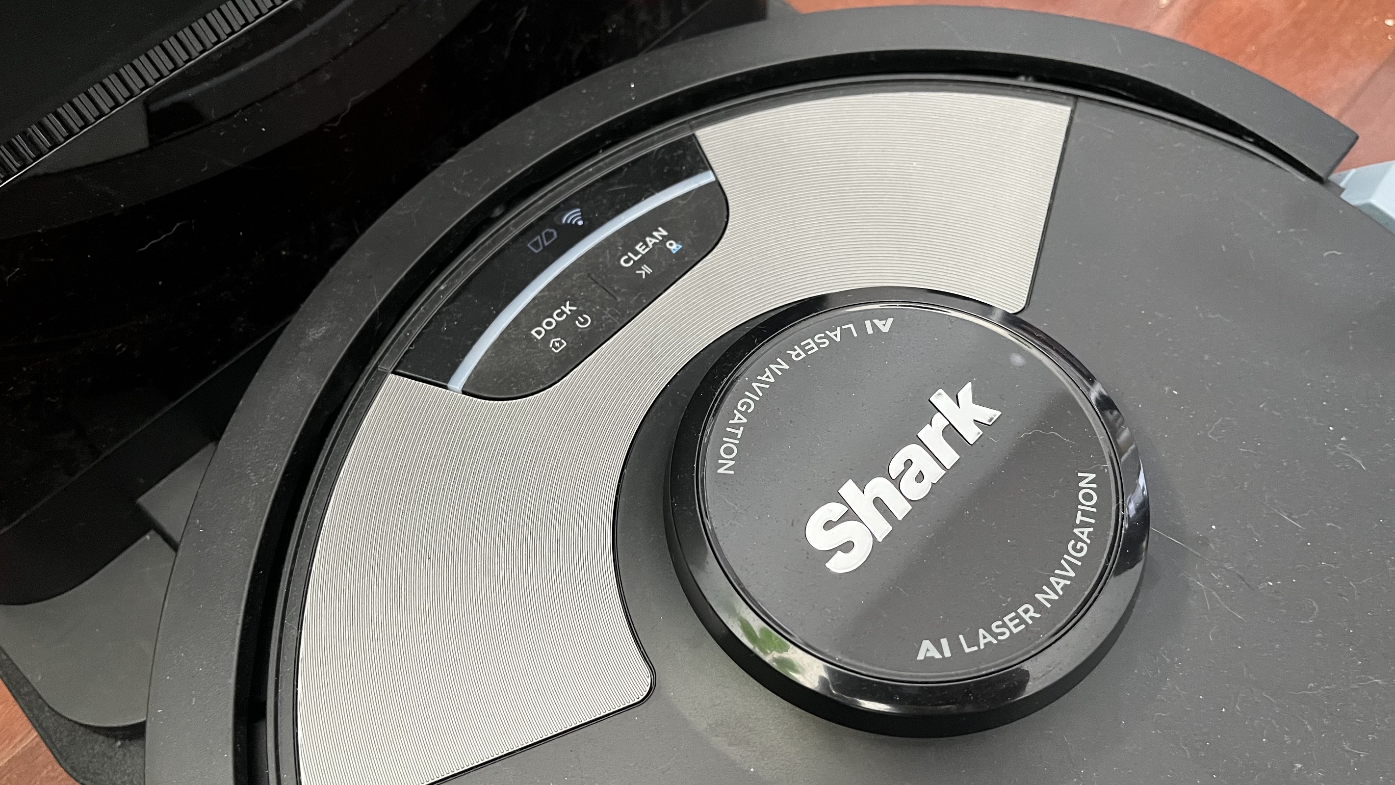 Shark AI Ultra on-unit controls