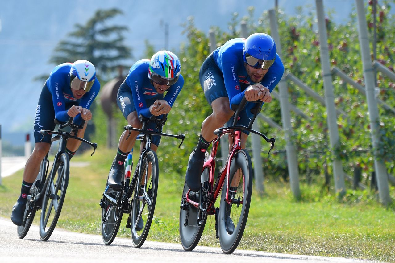 Filippo Ganna leads the men's trio in the Team Relay