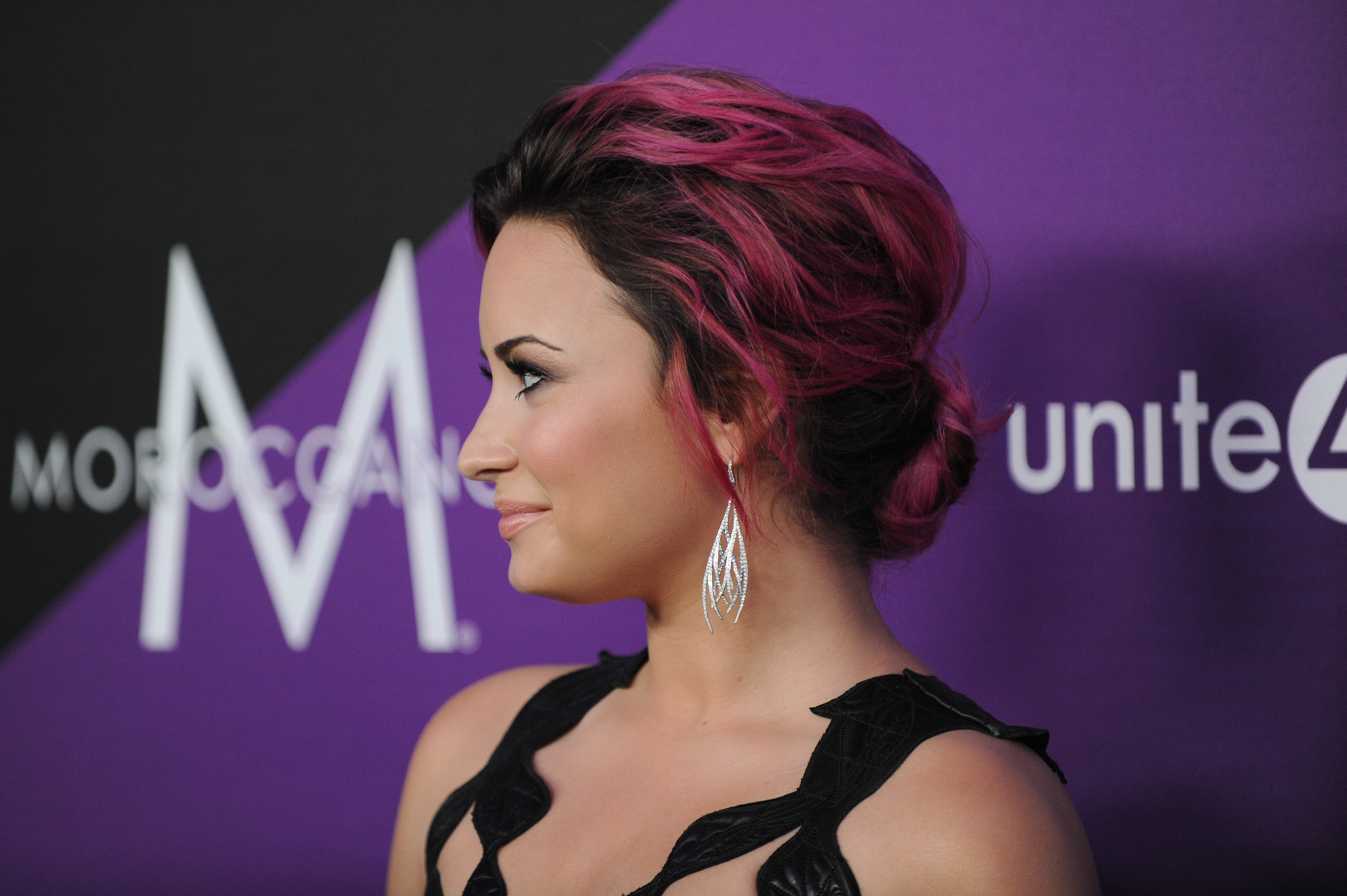pink - demi lovato