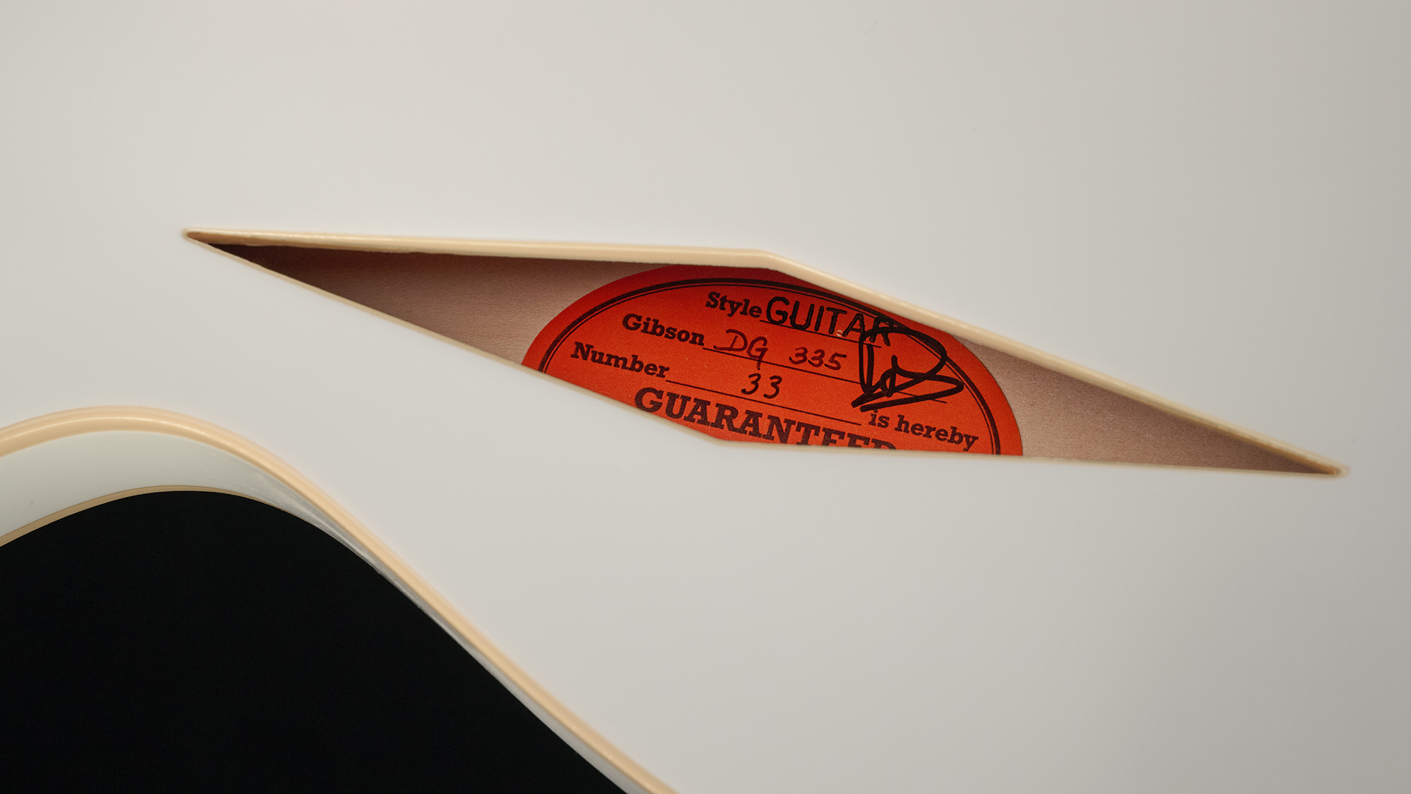 Gibson Custom Dave Grohl DG-335 Alpine White