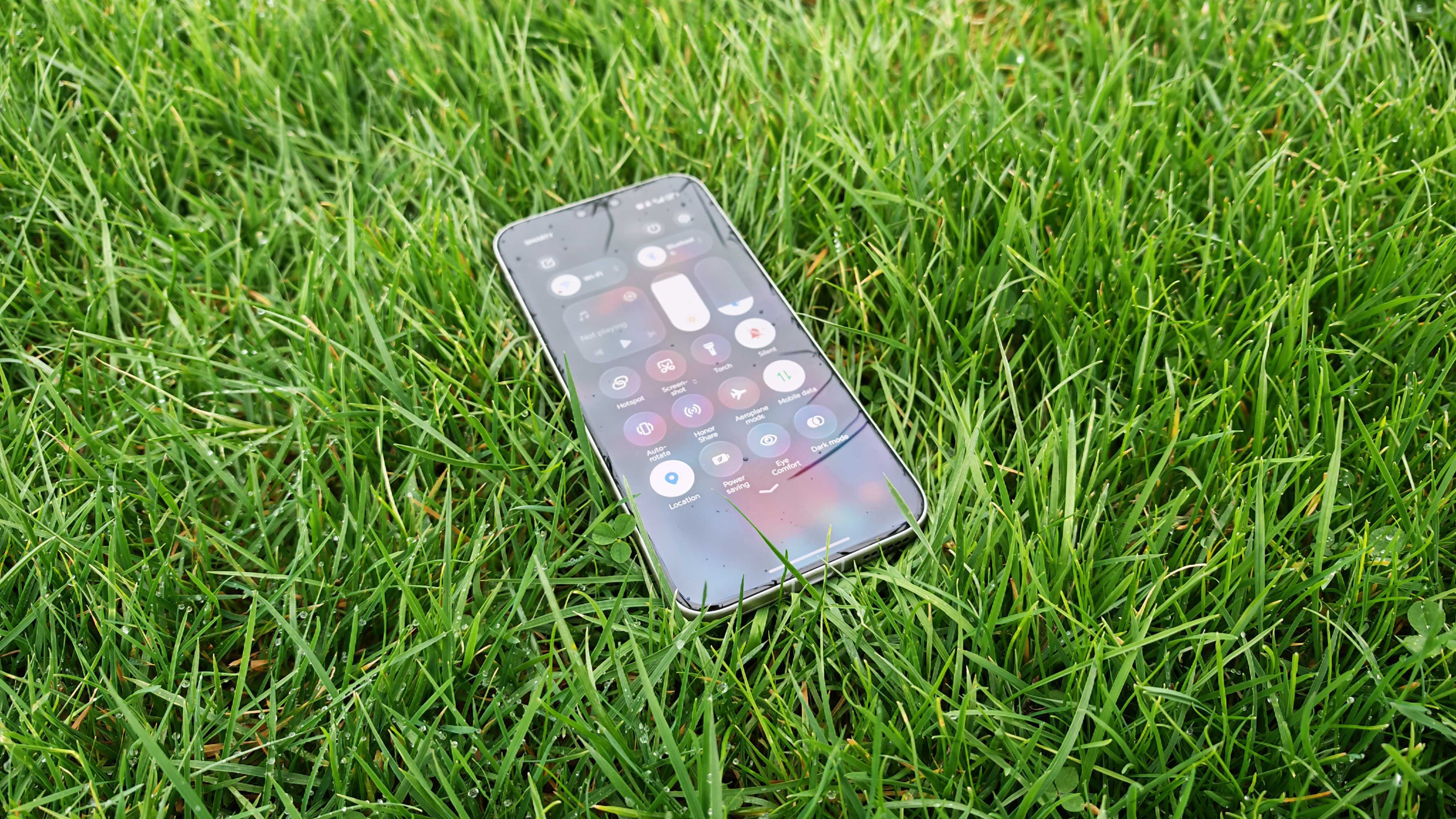 Honor Magic 8 Pro product shots