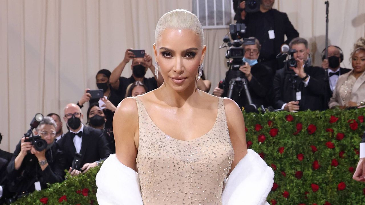 kim kardashian met gala marilyn monroe hair 1395062849