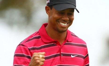 Tiger Woods turns to twitter