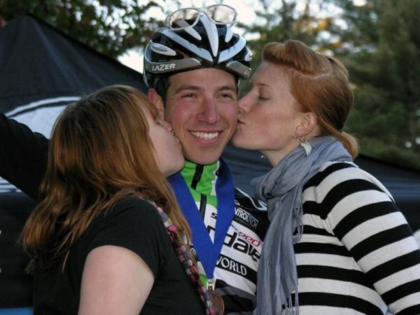 Jeremy Powers (Cannondale-Cyclocrossworld.com) celebrates on the podium.