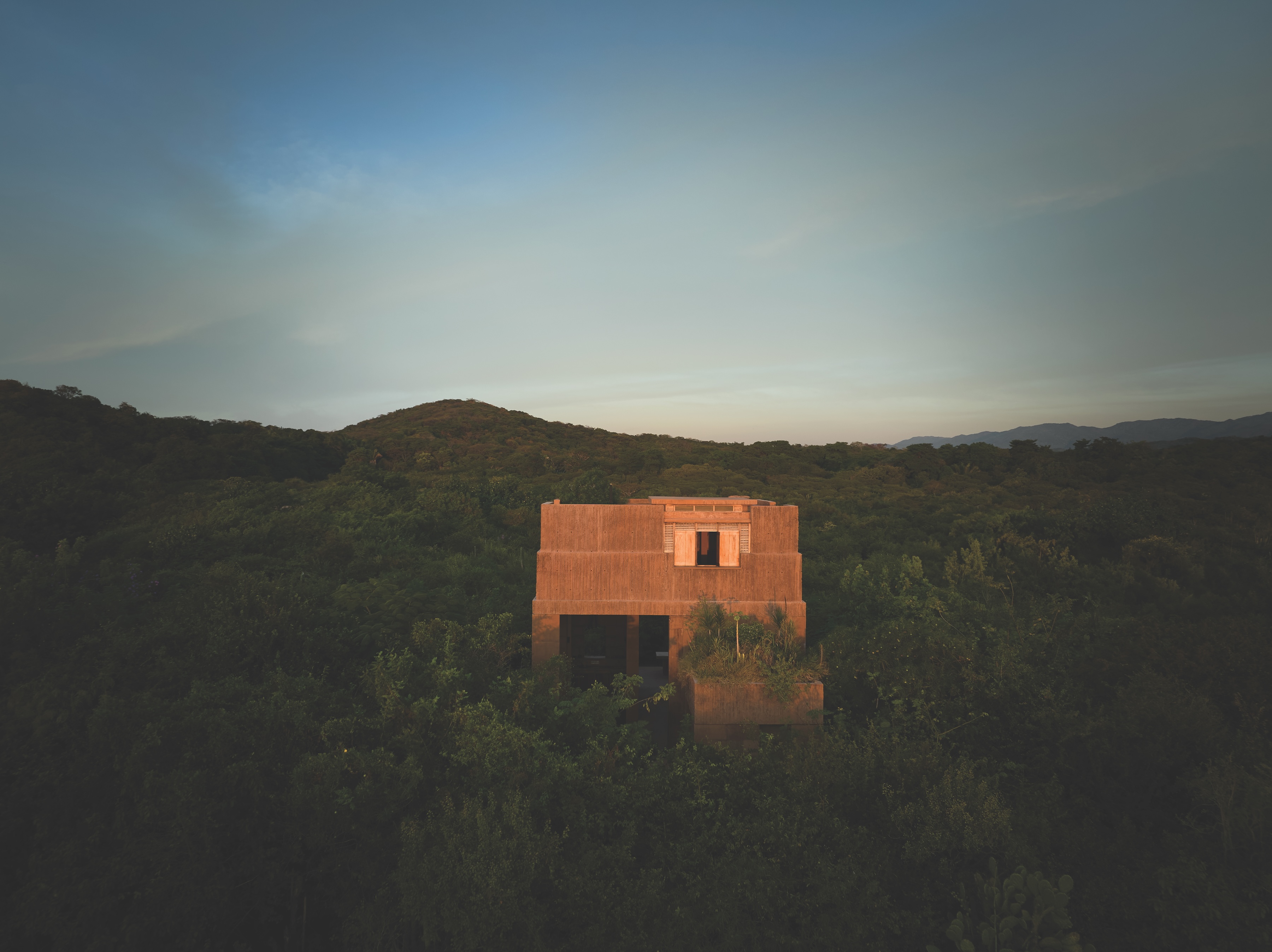 Carlos H Matos' Casa Monte