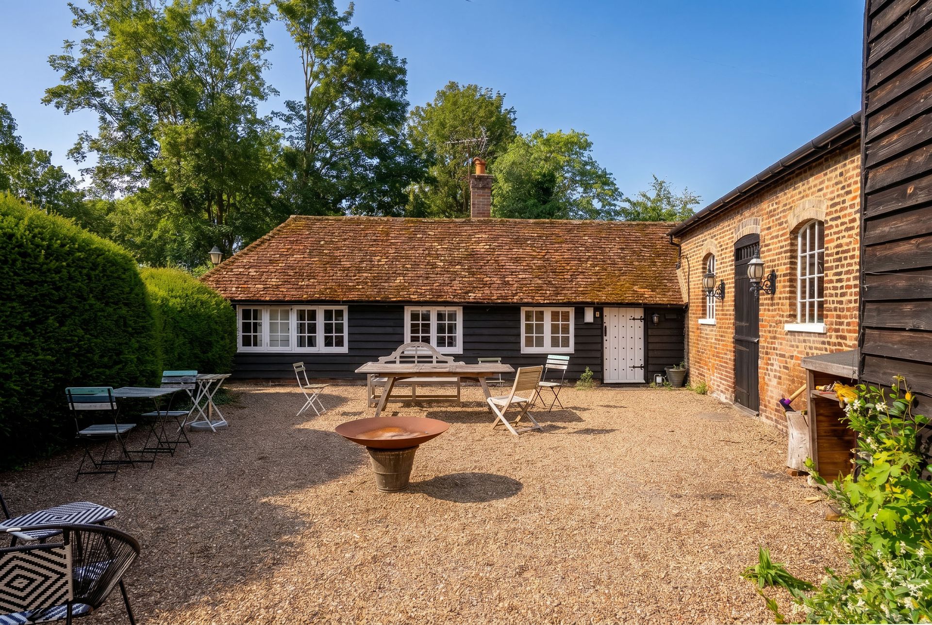 Quaives in Ken  for Sale