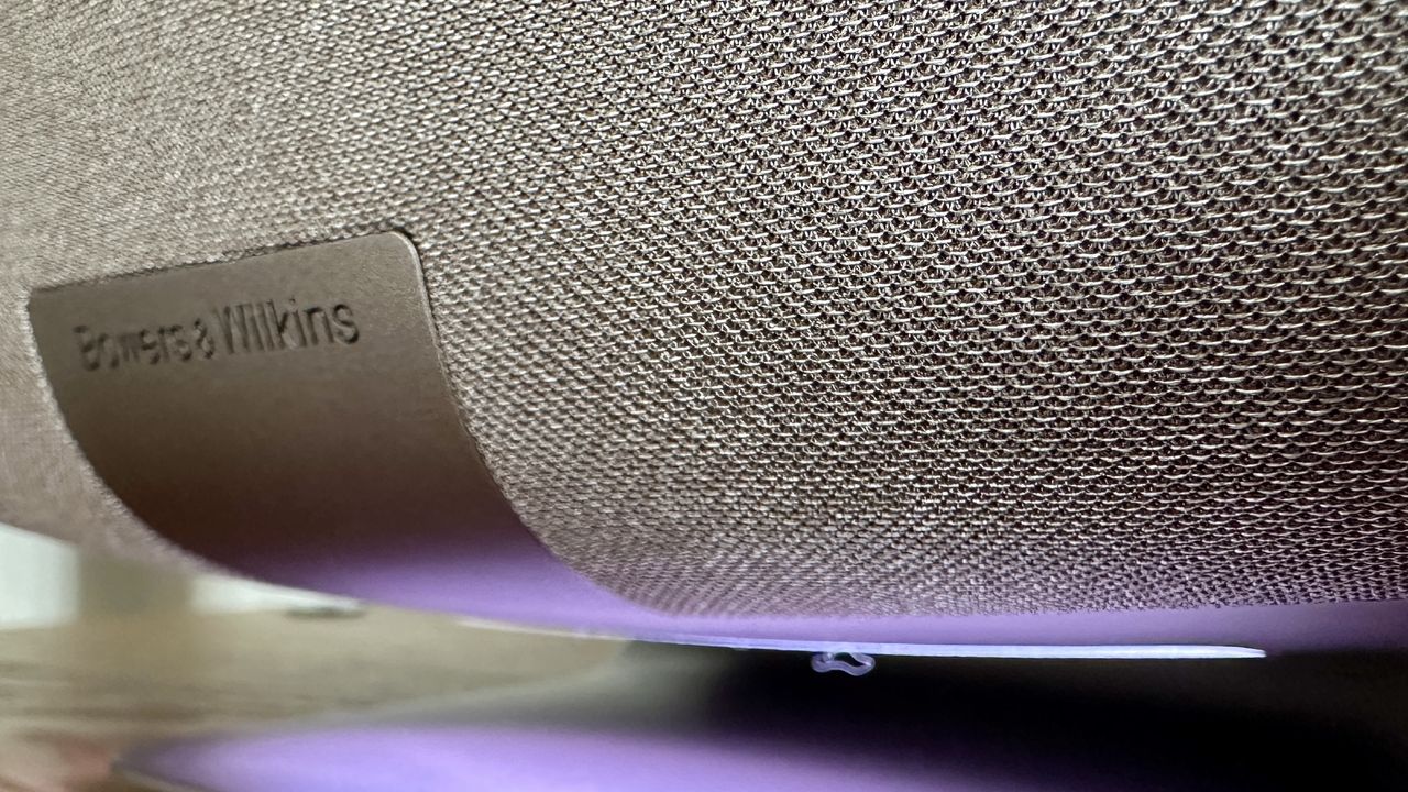 Bowers &amp; Wilkins Zeppelin Pro Edition