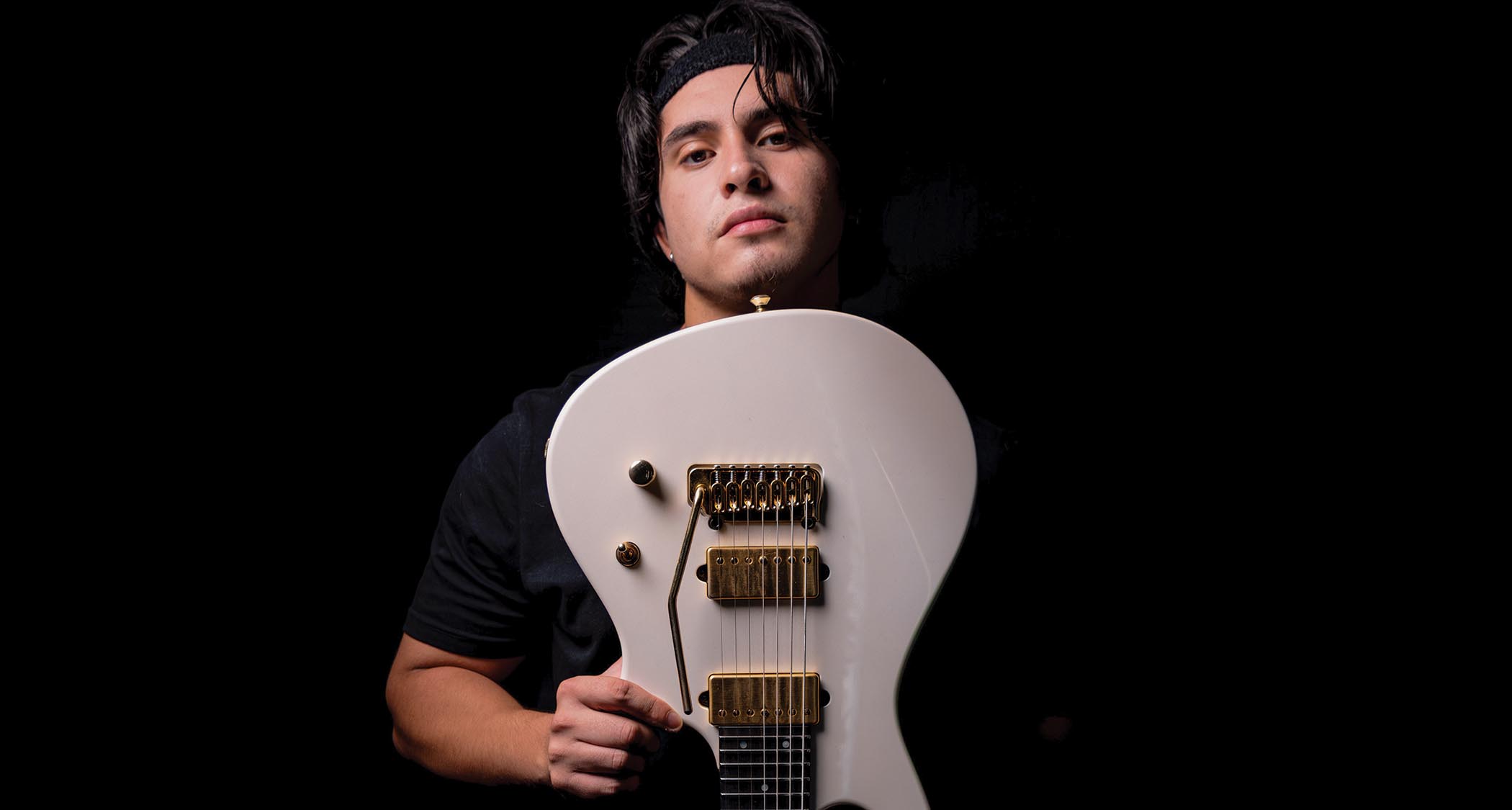 Bastian Martinez, aka Baxty, pictured with his Kiesel 7-string