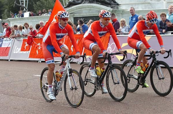 Norway's Alexander Kristoff, Edvald Boasson Hagen and Lars Petter Nordhaug prior to the start