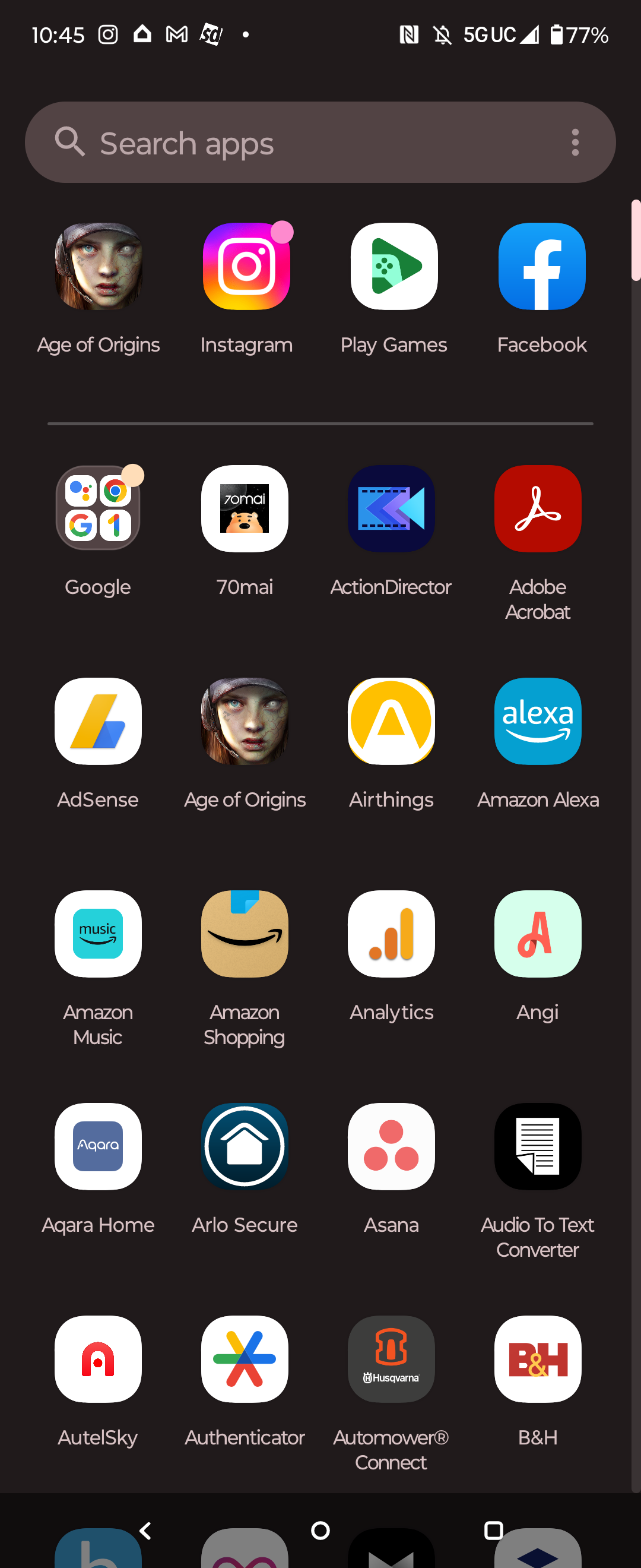 Screenshots of Android 13 on Motorola Razr+.