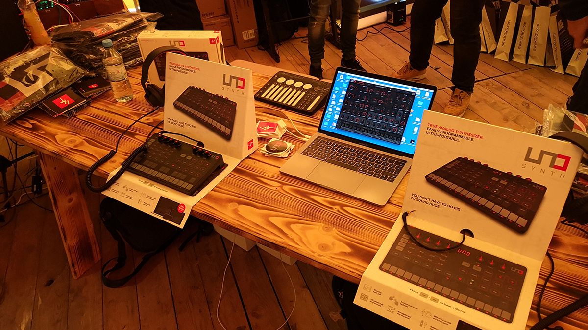 IK Multimedia Uno Synth