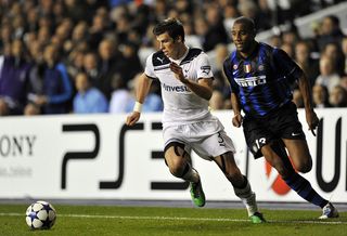 Tottenham Hotspur's Welsh defender Gareth Bale (L) vies with Inter Milan's Brazilian defender Maicon (R) during their UEFA Champions League group A match against Inter Milan at White Hart Lane, in London, on November 2, 2010.