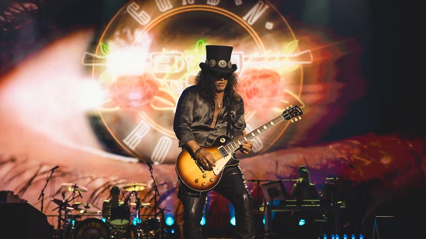 Slash performs live with Guns N&#039; Roses