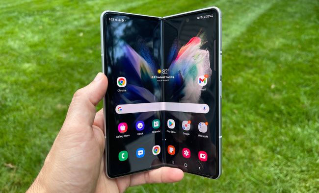 Samsung Galaxy Z Fold 3 battery life tested and it's not great | Tom's ...
