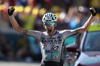 Bahrain - Victorious' Dutch rider Wout Poels cycles to the finish line to win the 15th stage of the 110th edition of the Tour de France cycling race, 179 km between Les Gets Les Portes du Soleil and Saint-Gervais Mont-Blanc, in the French Alps, on July 16, 2023. (Photo by Thomas SAMSON / AFP)