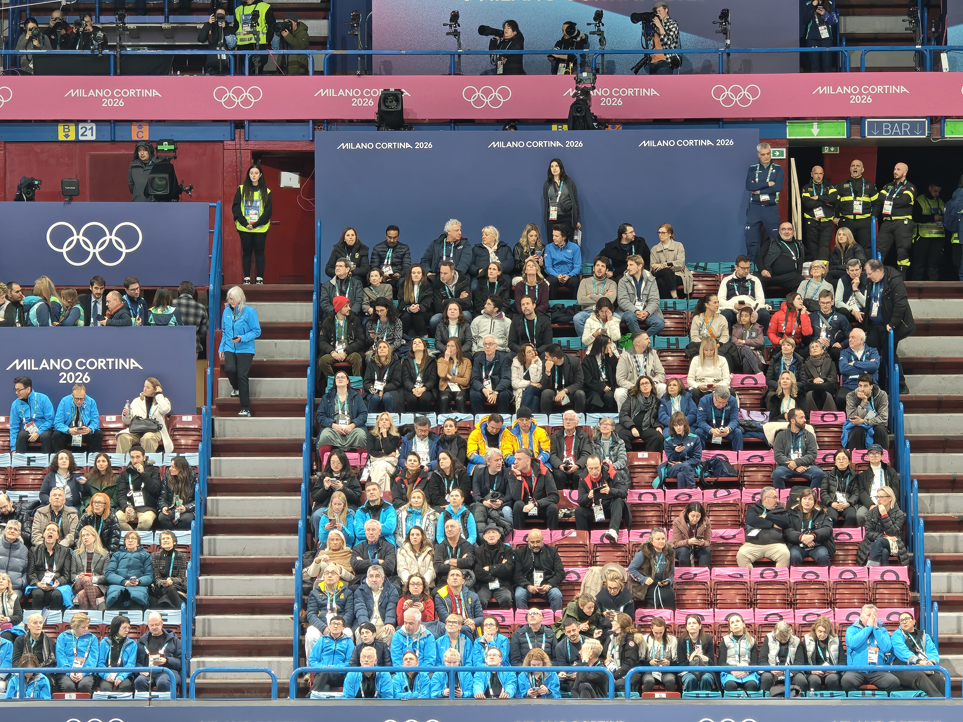 Motorola Signature sample photos