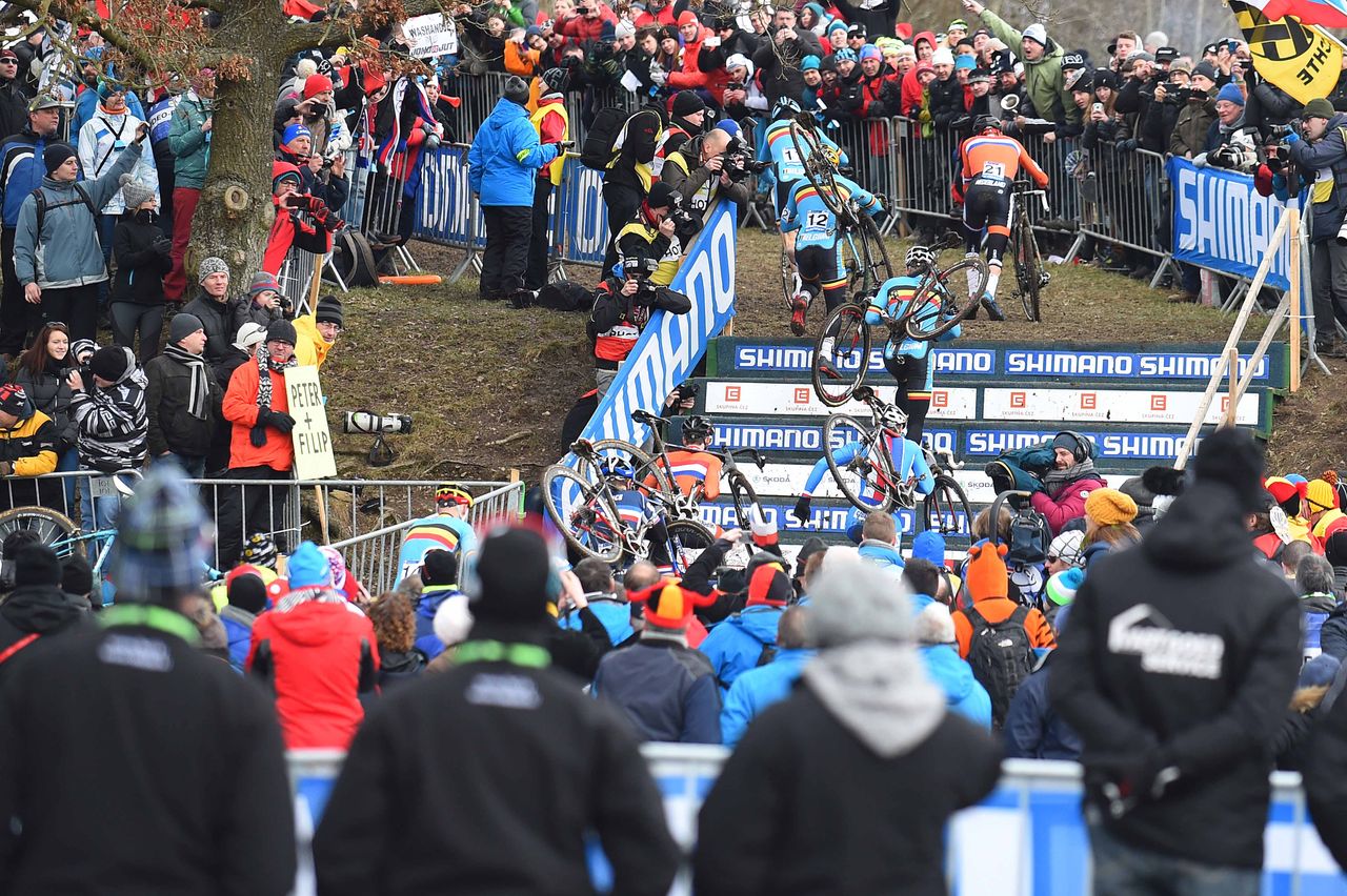 Kevin Pauwels takes the lead at the top of the stairs