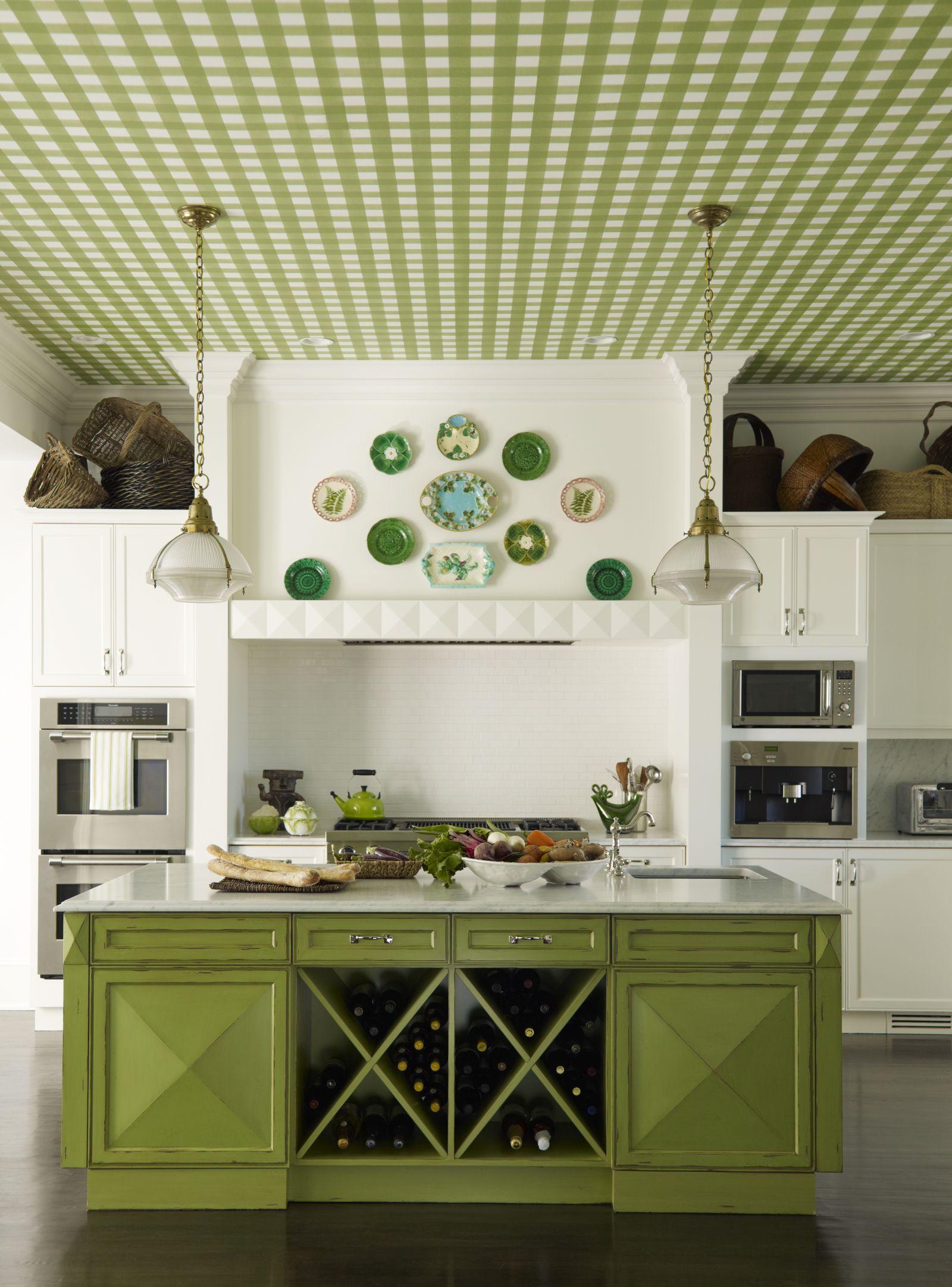 Green and white kitchen ideas: 10 refreshing color schemes | Homes and ...